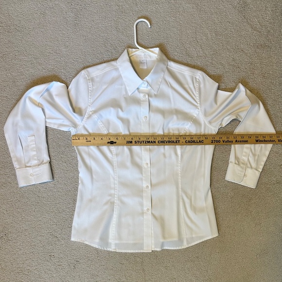 Women's Long Sleeved Button Down White Shirt; Size Medium - Picture 4 of 6